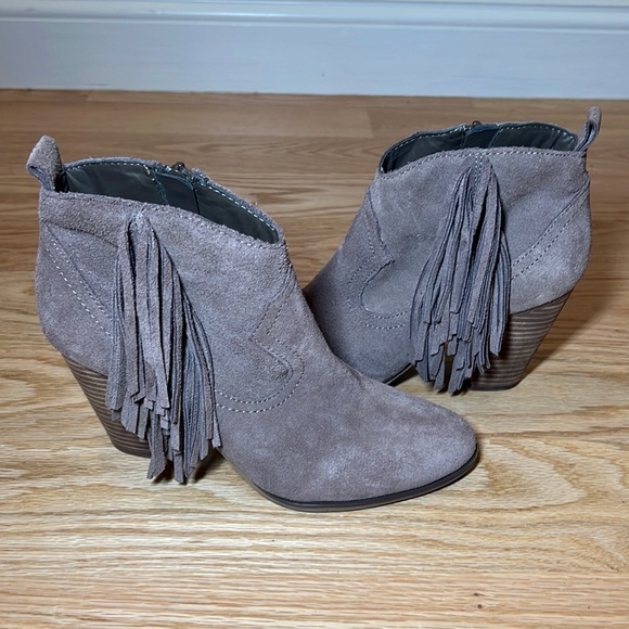 Booties, Brown, size 9 - Picture 1 of 7